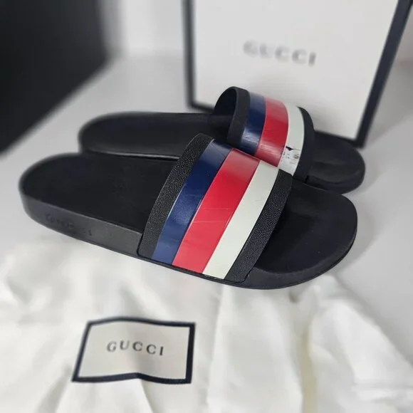 Gucci | Shoes | Gucci Mens Web Pursuit Rubber Pool Flat  display picture 1